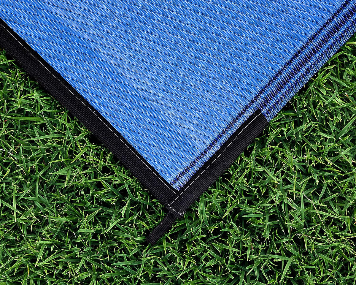 Large Reversible Outdoor Patio Mat (9' x 12', Lattice Blue Design) B76619