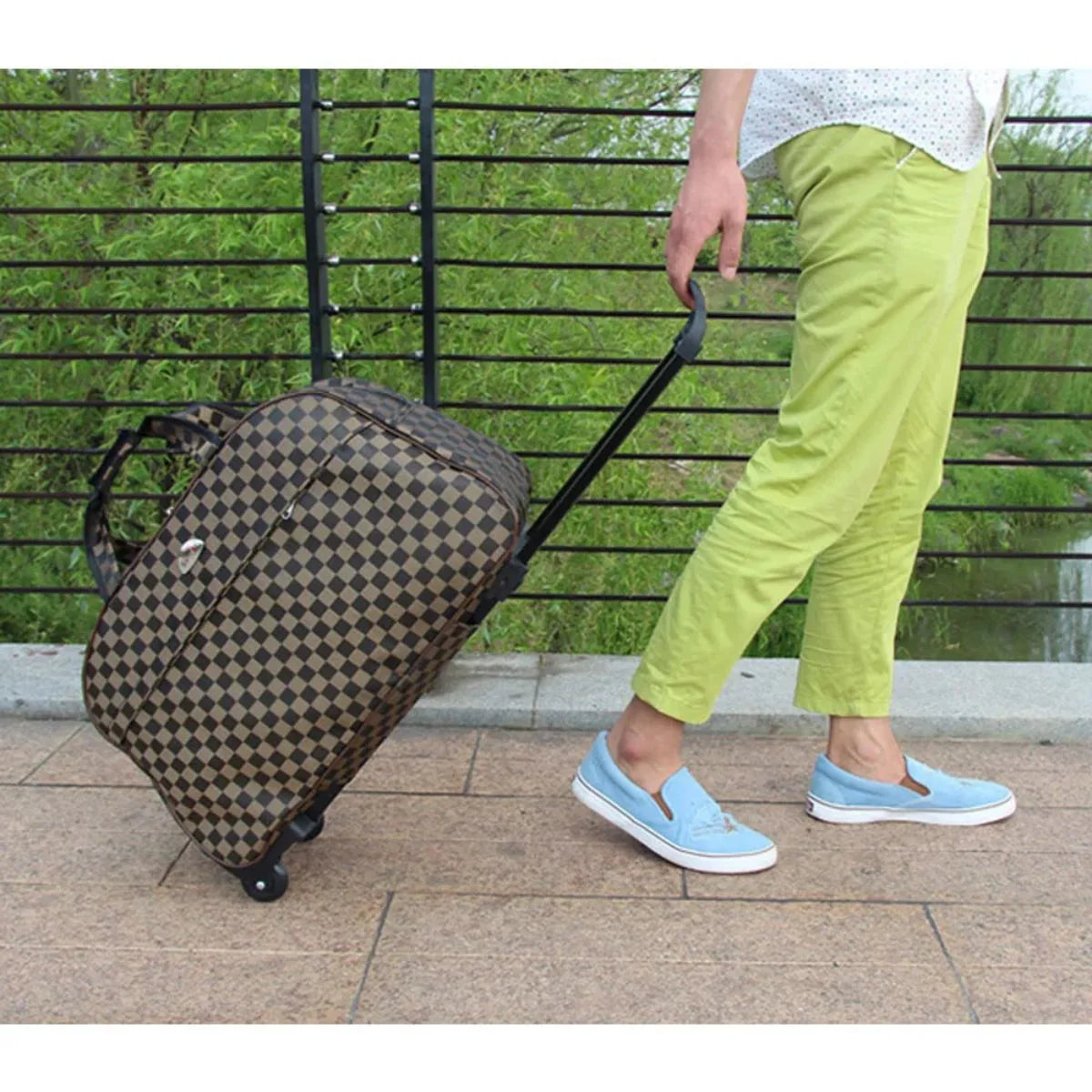 Rolling Duffle Bag with Wheels, 24" Carry On Luggage I67089