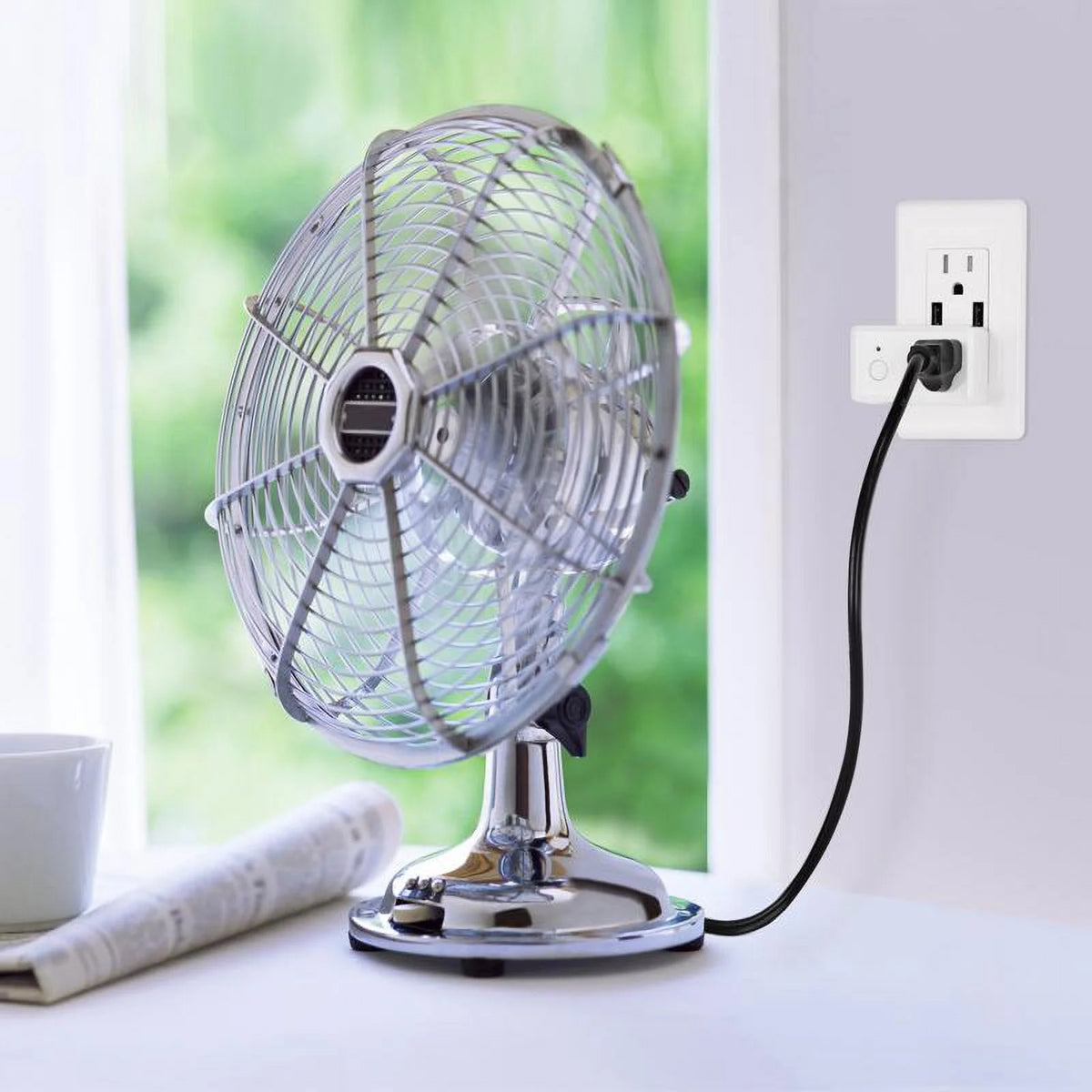 Smart White Plug with Night Light S625