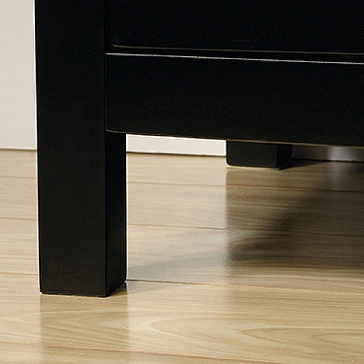 Black Accent Curio Cabinet P851