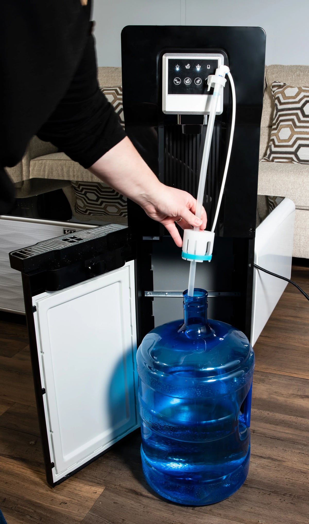 Water and Ice Dispenser B810