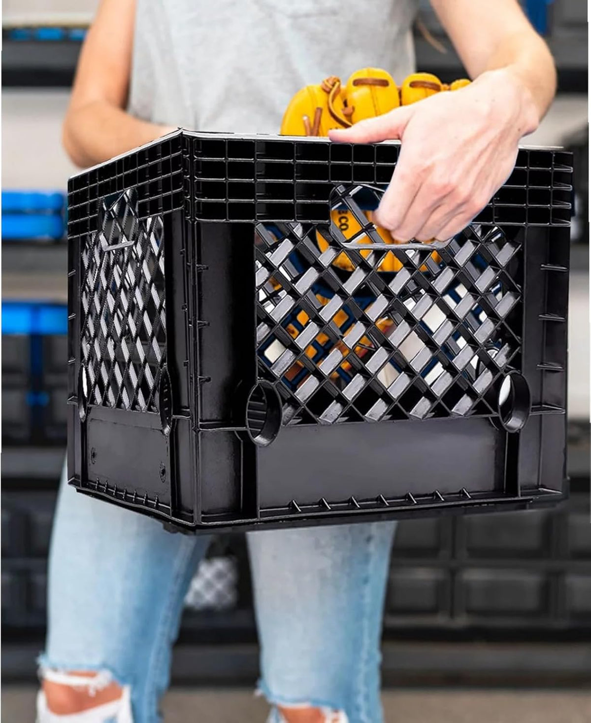16QT Black Heavy-Duty Plastic Square Milk Crate Y7723