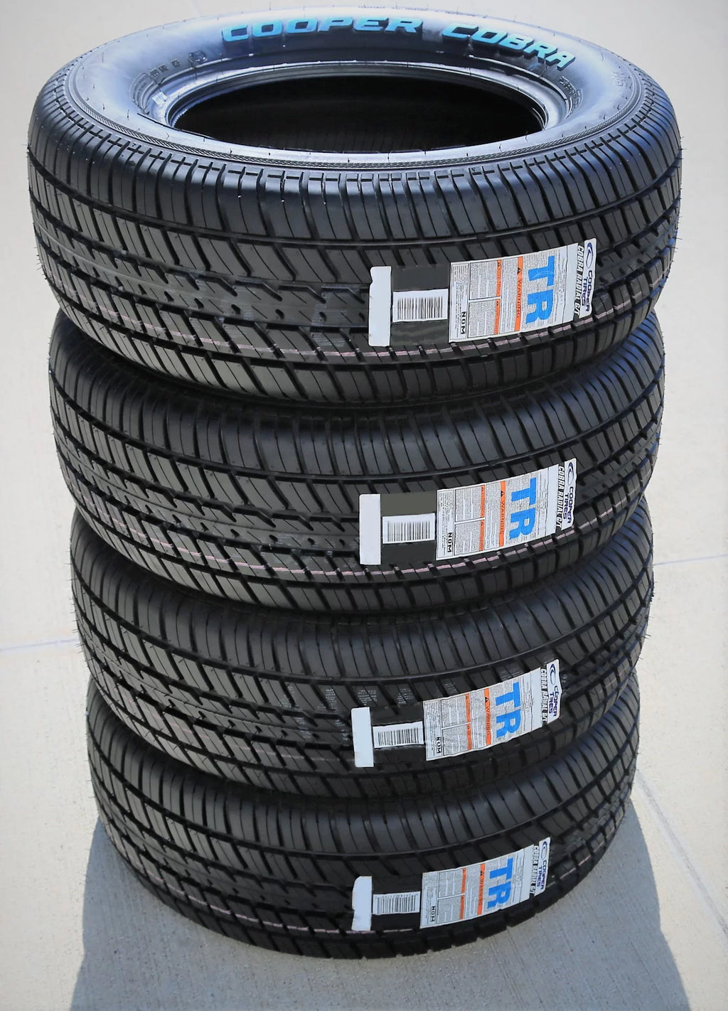 Set of 4 225/70R15 All Season Tires V589
