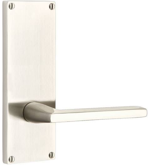 Satin Nickel Non-Keyed Privacy Set with Knob F605