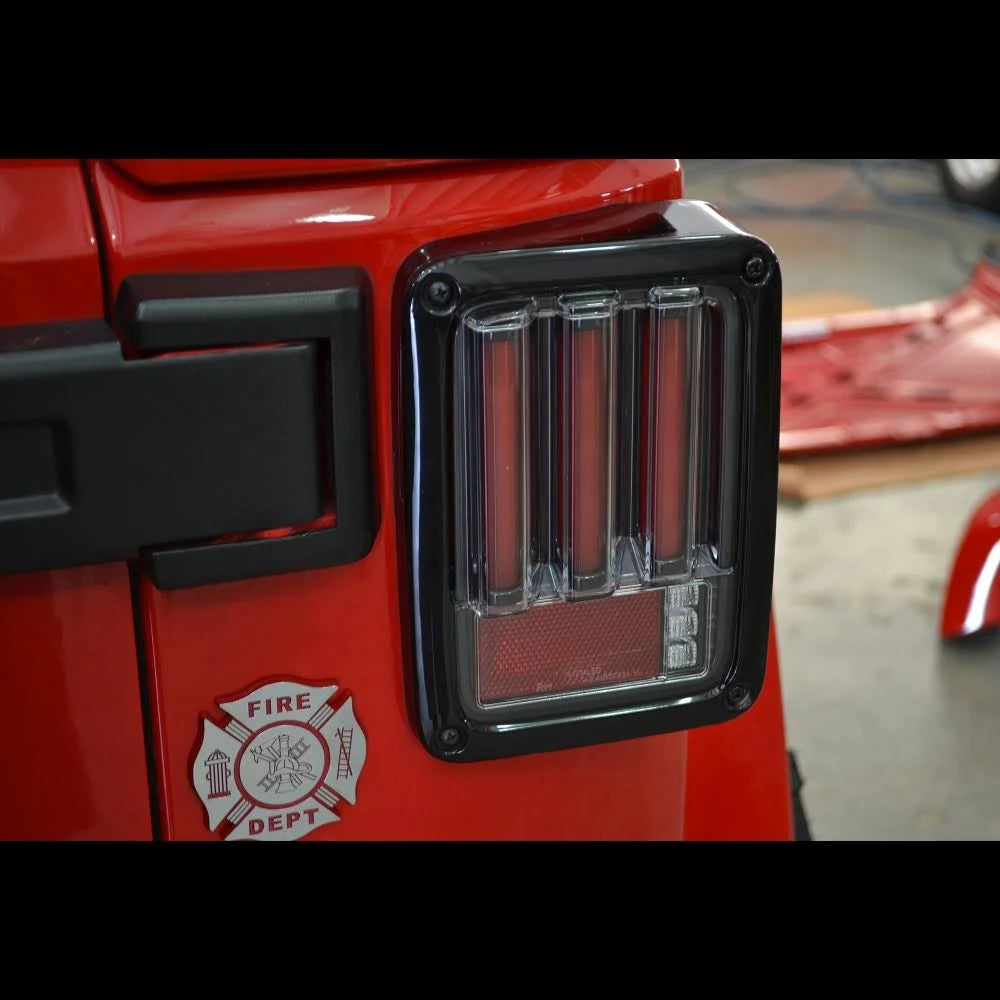 Clear Lens Tail Lights LED Q834